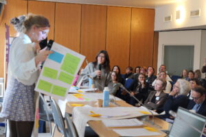 Établissement reconnu pour son engagement dans le bilinguisme et l’innovation pédagogique, du primaire au supérieur, le Collège Sévigné a participé les 26 et 27 novembre 2025 à l’International Workshop EMILE / DNL / CLIL, organisé à Sèvres par le British Council et France Éducation International.