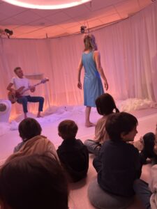 Personnages du spectacle la Voix de l'Eau